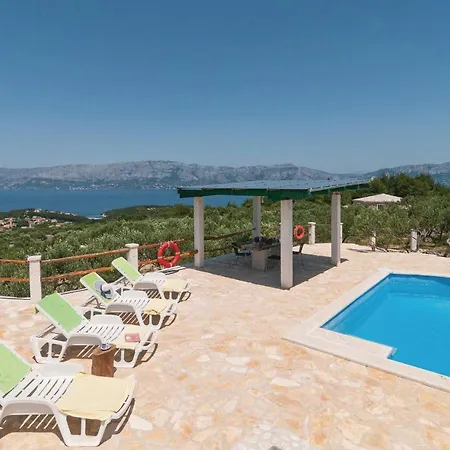 2 Bedroom Pet Friendly In