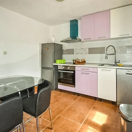 2 Bedroom Pet Friendly In 度假居 波维尔亚